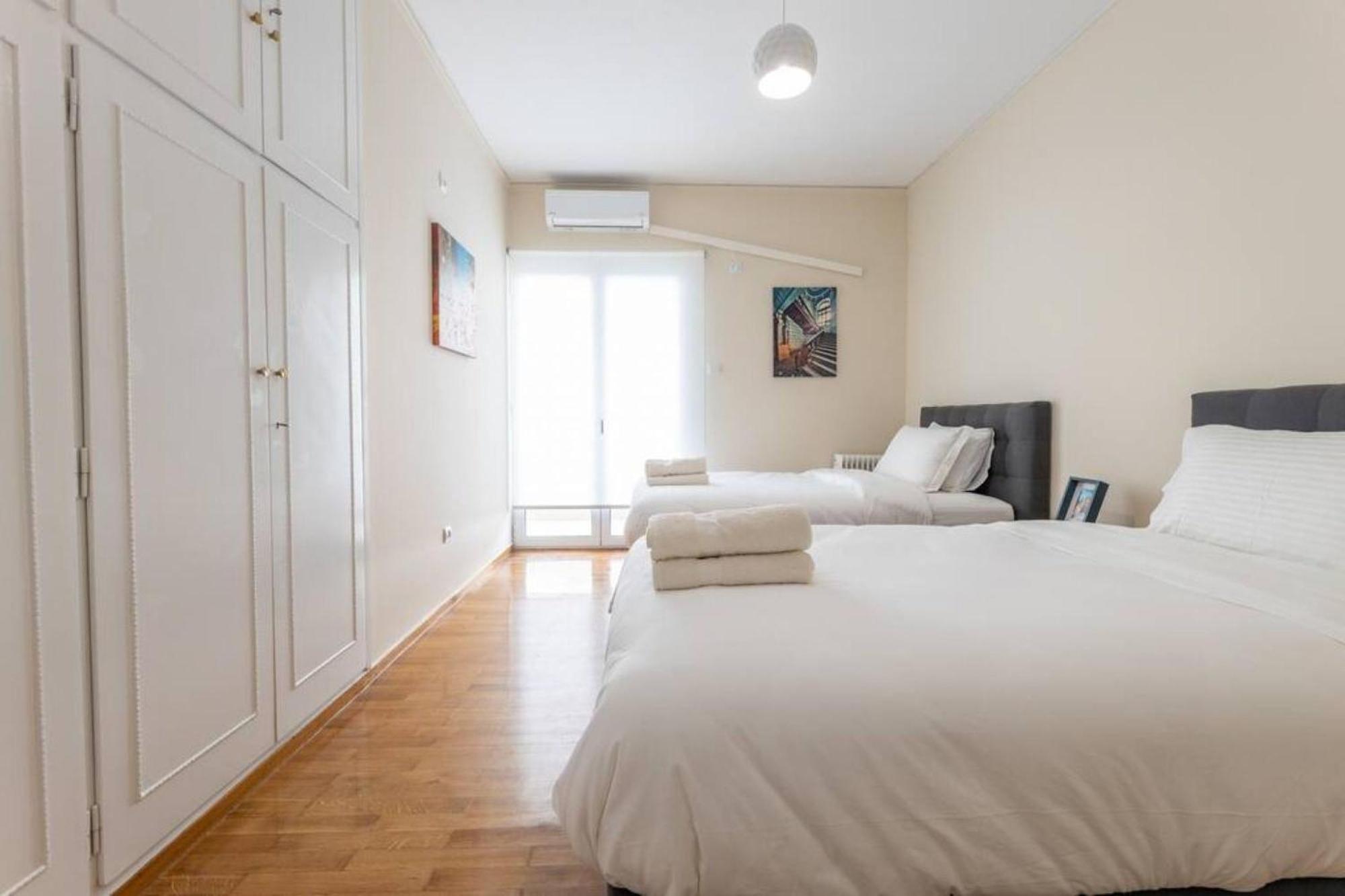 Amfitritis Family Lux Apartment At Palaio Faliro 아테네 외부 사진
