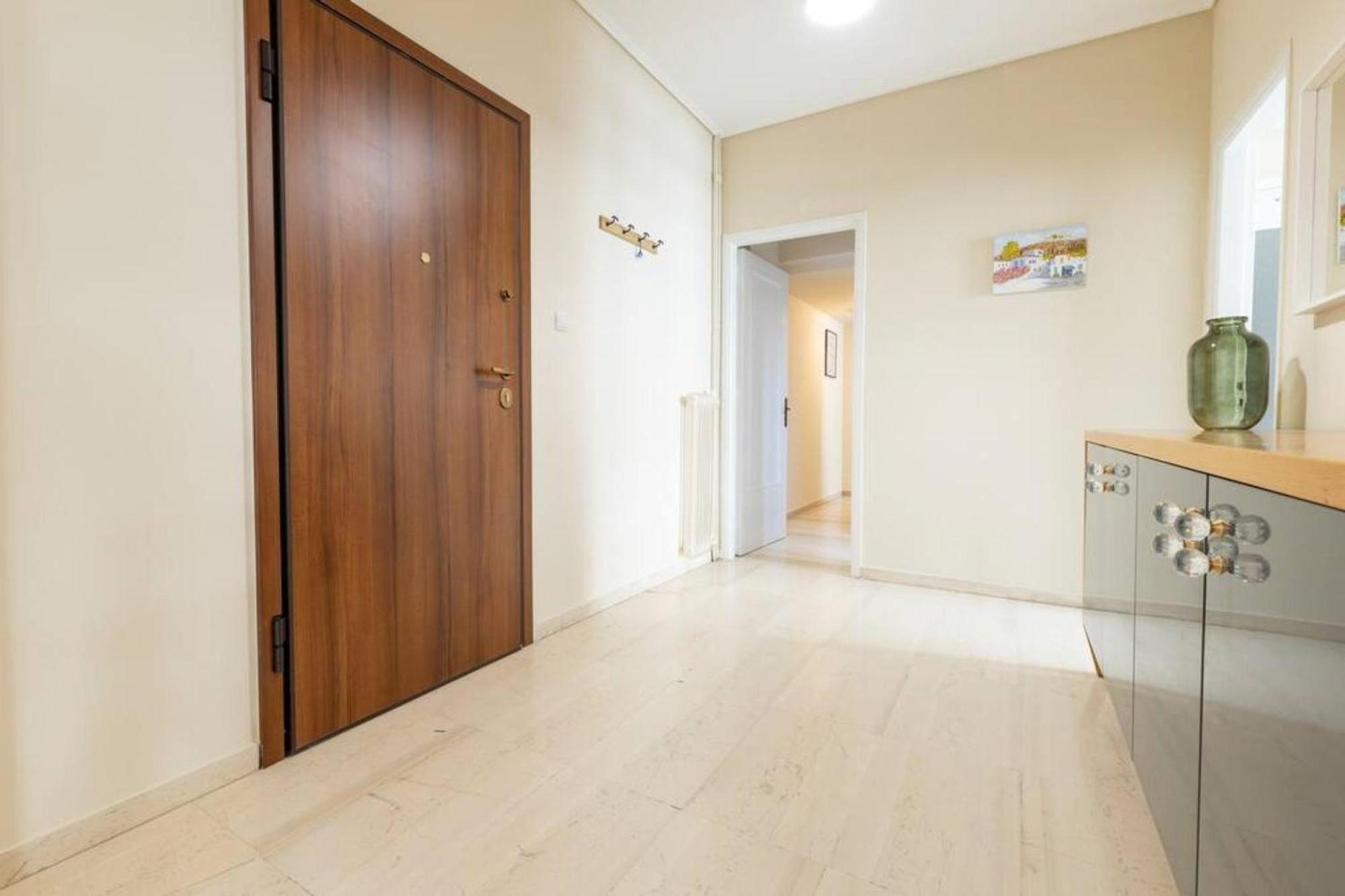 Amfitritis Family Lux Apartment At Palaio Faliro 아테네 외부 사진