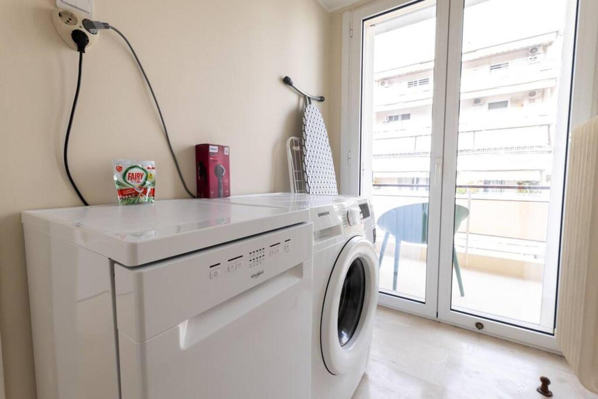 Amfitritis Family Lux Apartment At Palaio Faliro 아테네 외부 사진